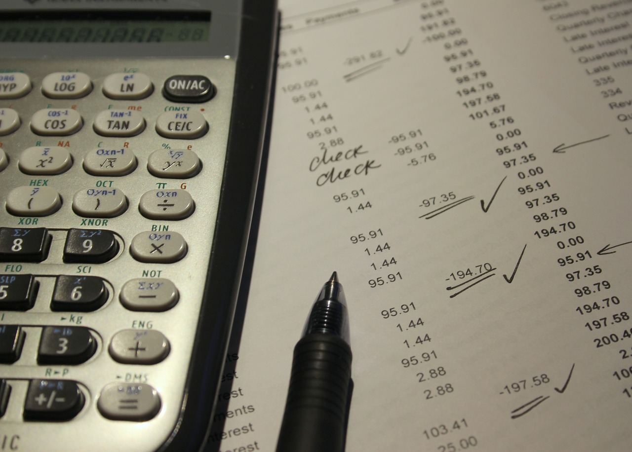 Prowadzenie firmy – czy wynajęcie biura rachunkowego jest opłacalne?