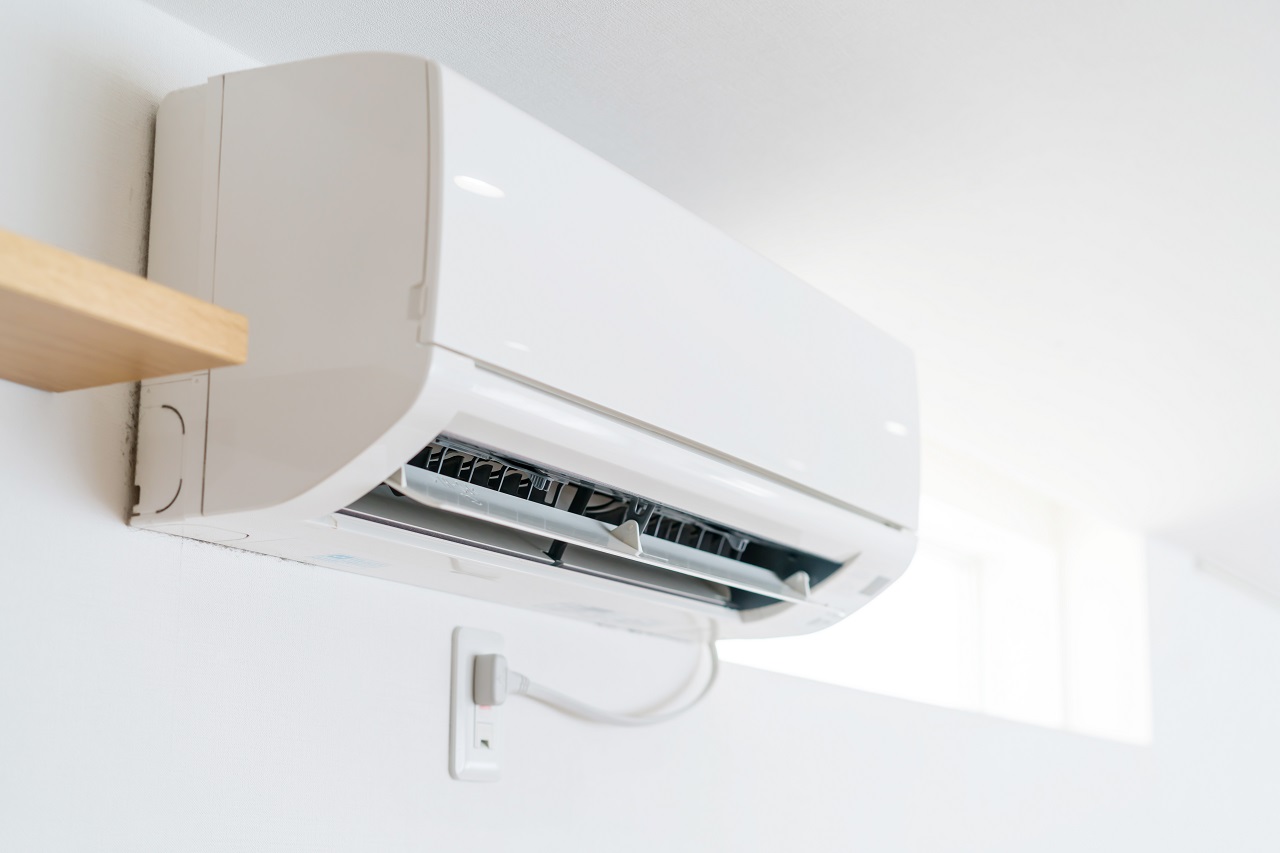 Klimatyzator w mieszkaniu – jak go zainstalować?