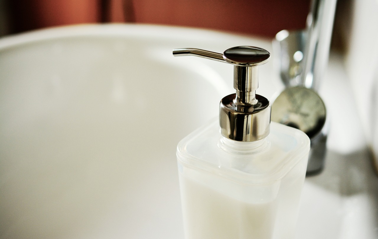 Dlaczego dozownik mydła jest istotnym przedmiotem w łazience?